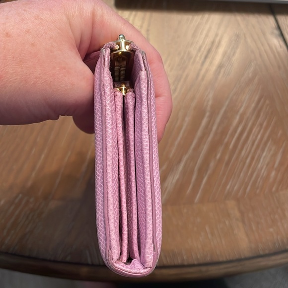 FERRAGAMO pink zip wallet with bow and original box - Used - Authentic - Picture 5 of 13